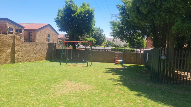 2 Bedroom Property for Sale in Bedford Gardens Gauteng