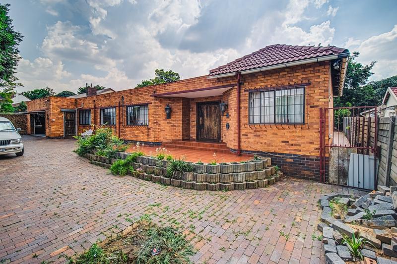 4 Bedroom Property for Sale in Hurlyvale Gauteng