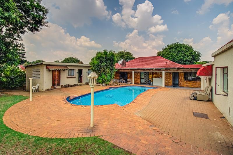 4 Bedroom Property for Sale in Hurlyvale Gauteng