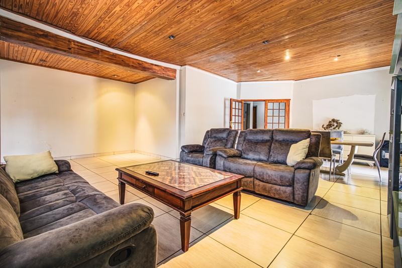 4 Bedroom Property for Sale in Hurlyvale Gauteng