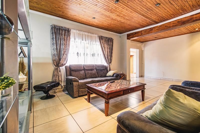 4 Bedroom Property for Sale in Hurlyvale Gauteng