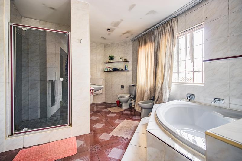 4 Bedroom Property for Sale in Hurlyvale Gauteng