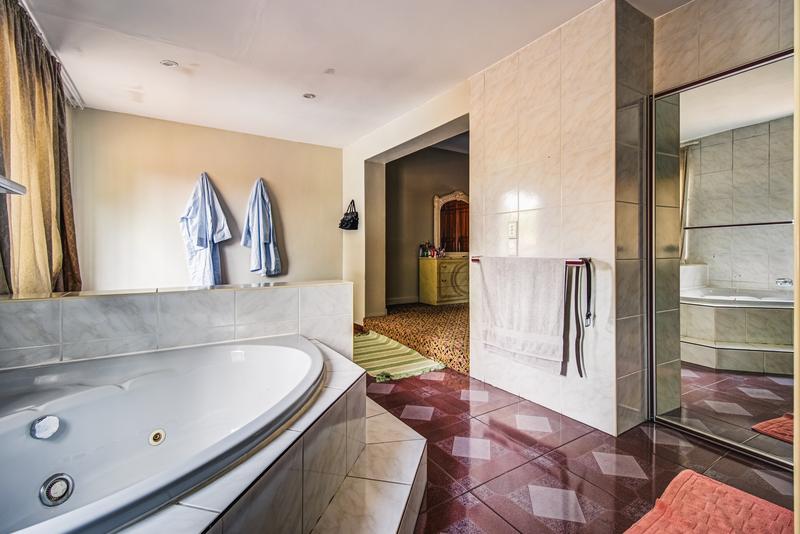 4 Bedroom Property for Sale in Hurlyvale Gauteng