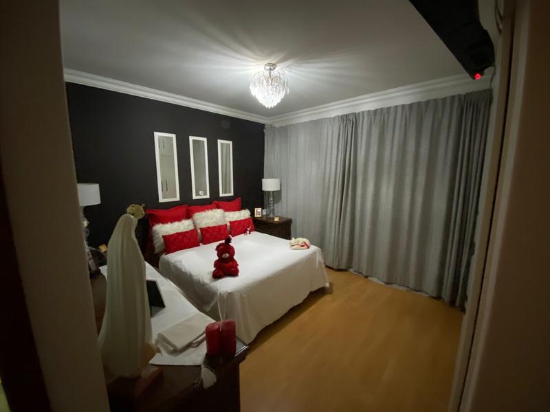 5 Bedroom Property for Sale in Linmeyer Gauteng