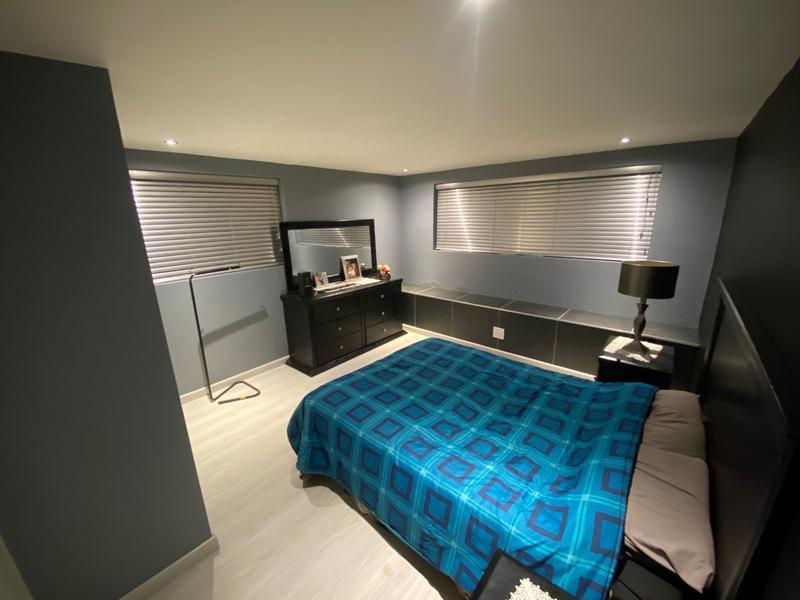 5 Bedroom Property for Sale in Linmeyer Gauteng