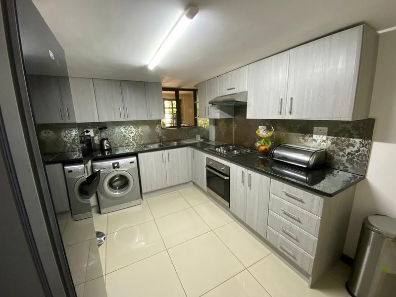 5 Bedroom Property for Sale in Linmeyer Gauteng