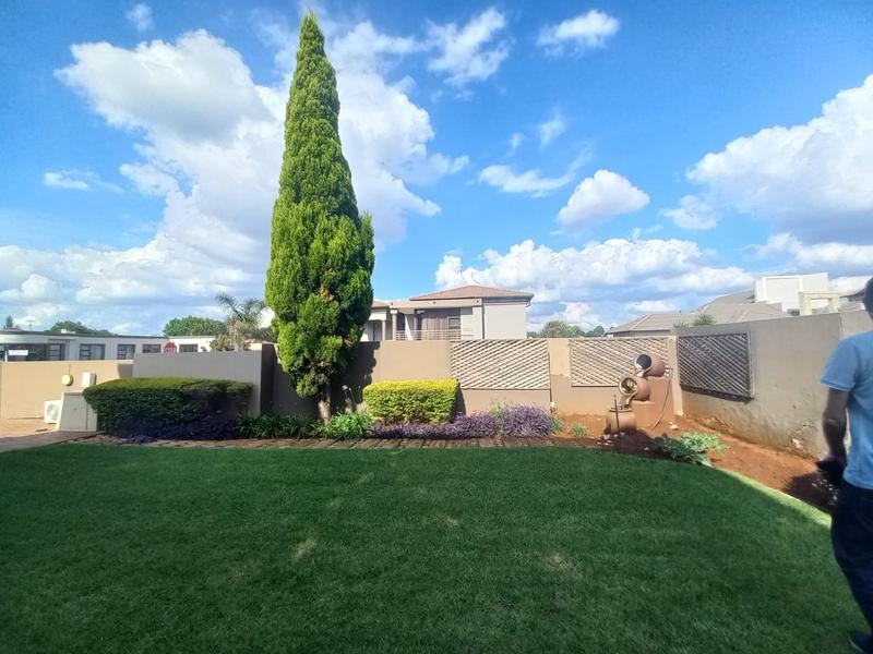 5 Bedroom Property for Sale in Raslouw Gauteng