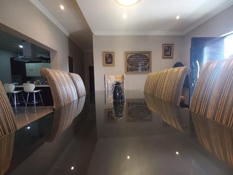 5 Bedroom Property for Sale in Raslouw Gauteng