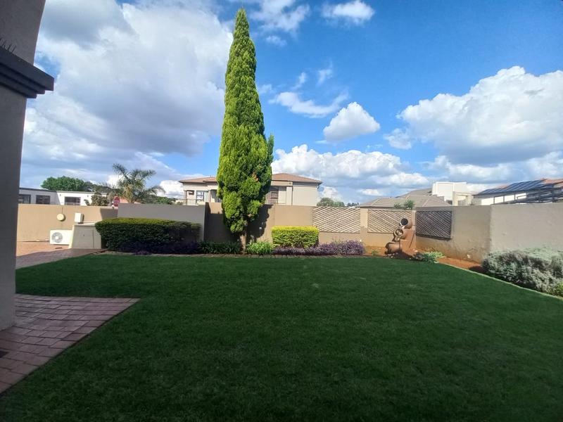 5 Bedroom Property for Sale in Raslouw Gauteng
