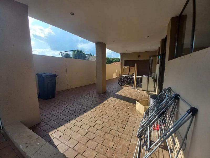 5 Bedroom Property for Sale in Raslouw Gauteng