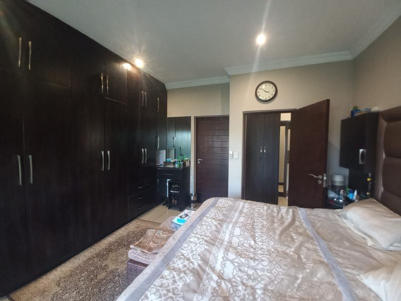 5 Bedroom Property for Sale in Raslouw Gauteng