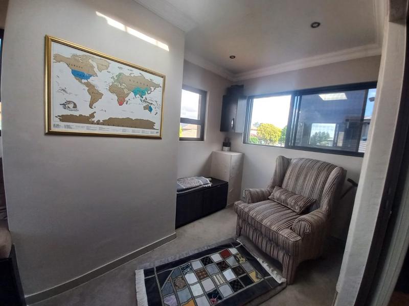 5 Bedroom Property for Sale in Raslouw Gauteng