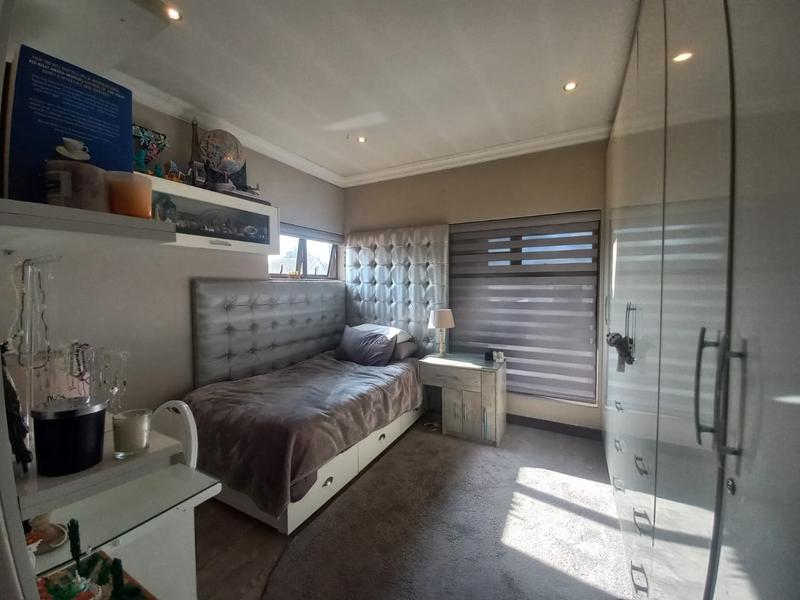 5 Bedroom Property for Sale in Raslouw Gauteng