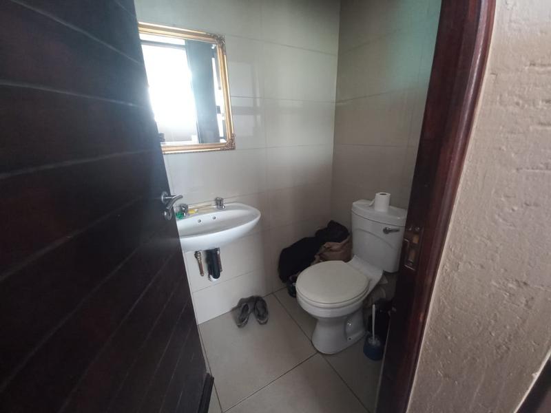 5 Bedroom Property for Sale in Raslouw Gauteng