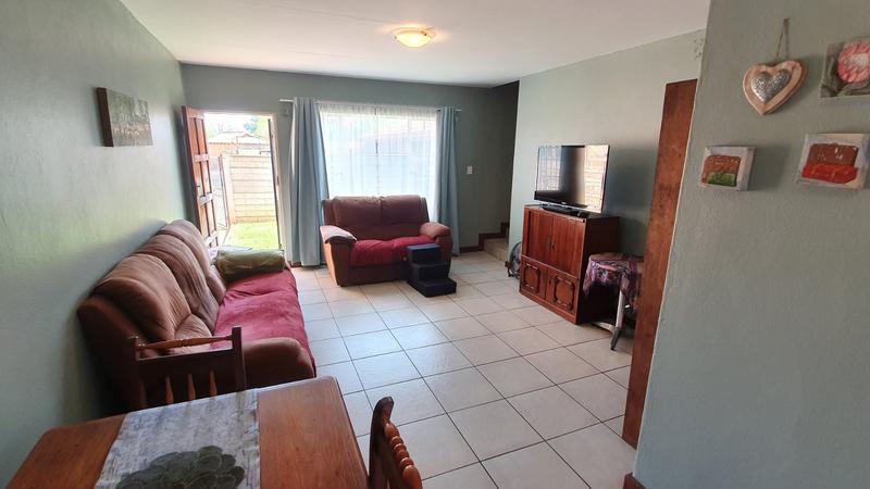 2 Bedroom Property for Sale in Annlin Gauteng
