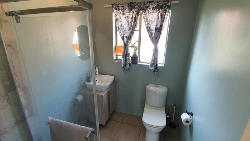 2 Bedroom Property for Sale in Annlin Gauteng