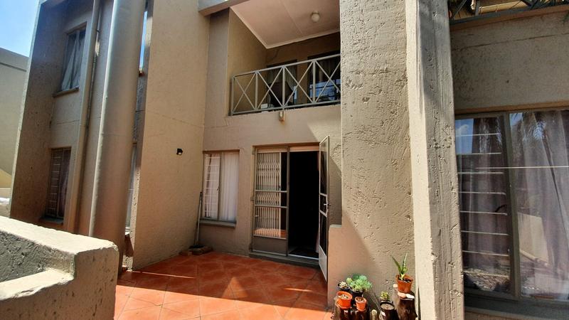 3 Bedroom Property for Sale in Magalieskruin Gauteng