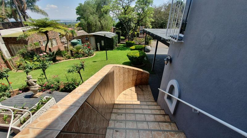 4 Bedroom Property for Sale in Magalieskruin Gauteng