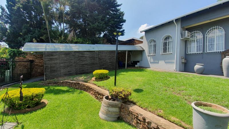 4 Bedroom Property for Sale in Magalieskruin Gauteng