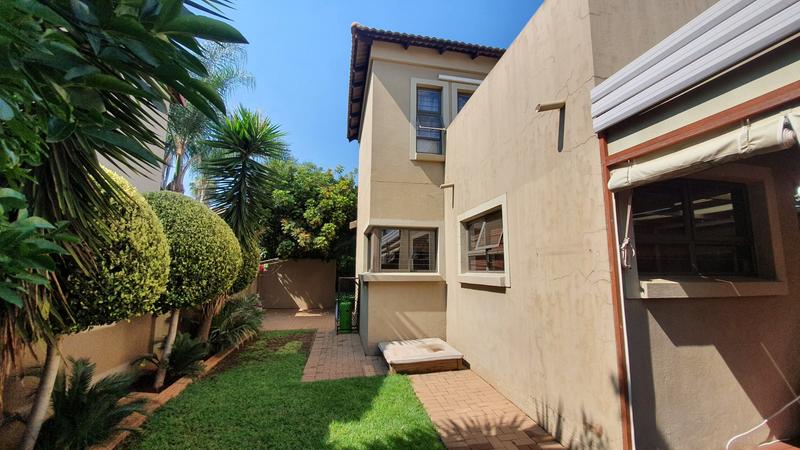 4 Bedroom Property for Sale in Rose Acres Estate Gauteng