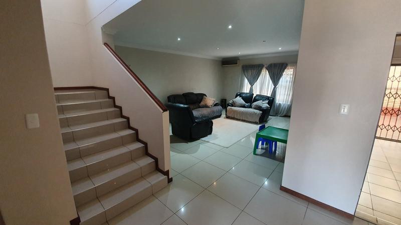 4 Bedroom Property for Sale in Rose Acres Estate Gauteng