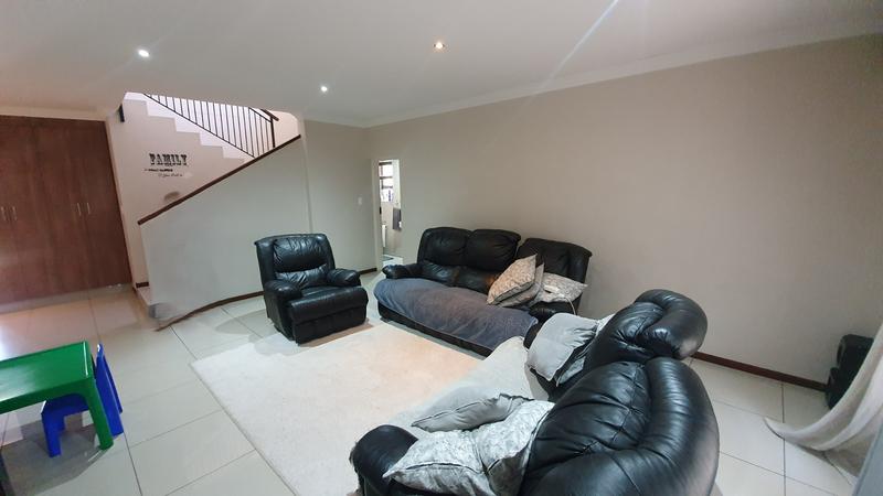 4 Bedroom Property for Sale in Rose Acres Estate Gauteng