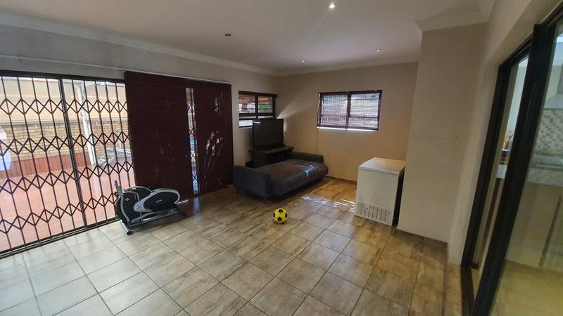 4 Bedroom Property for Sale in Rose Acres Estate Gauteng