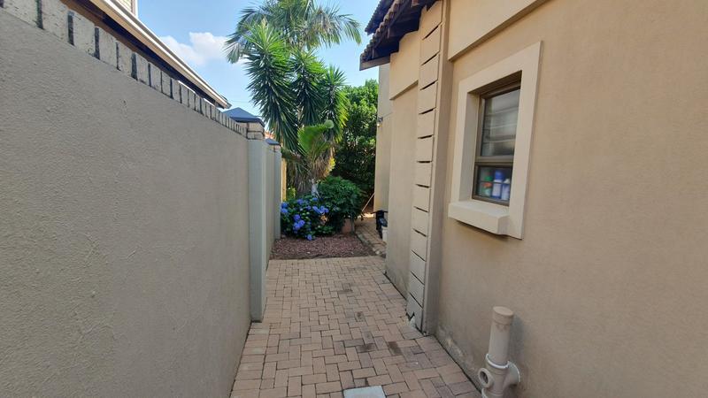 4 Bedroom Property for Sale in Rose Acres Estate Gauteng