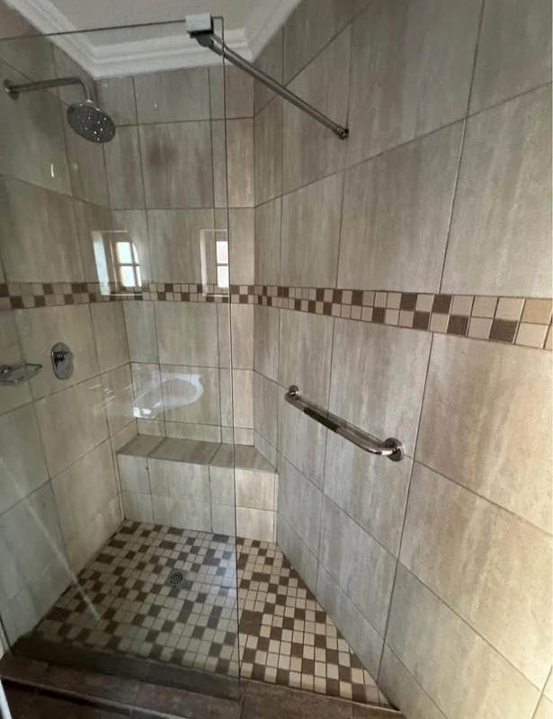 To Let 1 Bedroom Property for Rent in Bedfordview Gauteng