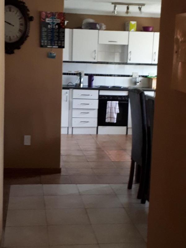 4 Bedroom Property for Sale in Heuweloord Gauteng