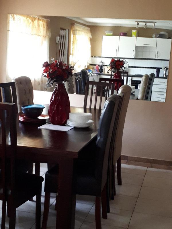 4 Bedroom Property for Sale in Heuweloord Gauteng