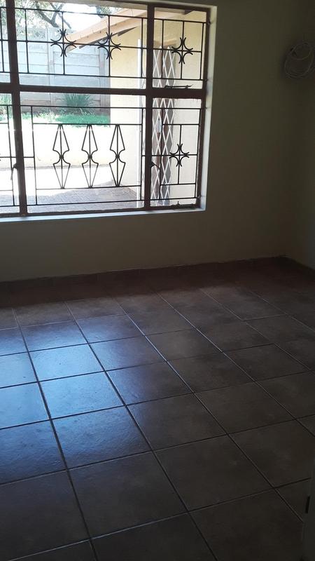 4 Bedroom Property for Sale in Heuweloord Gauteng