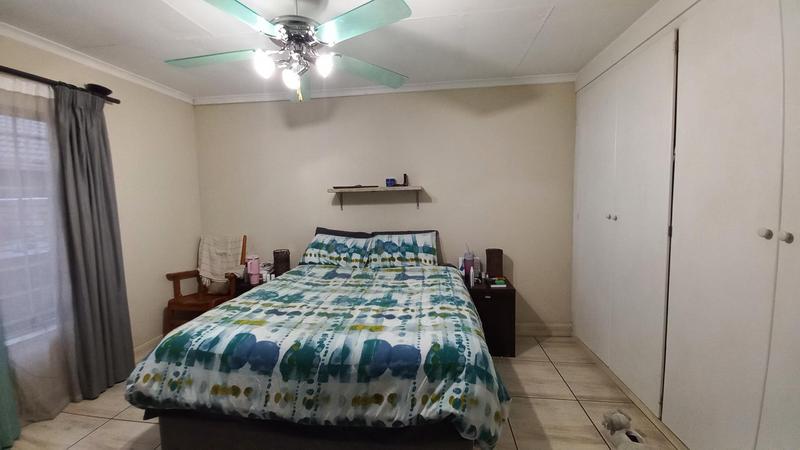 2 Bedroom Property for Sale in Pierre Van Ryneveld Gauteng