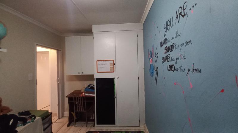 2 Bedroom Property for Sale in Pierre Van Ryneveld Gauteng