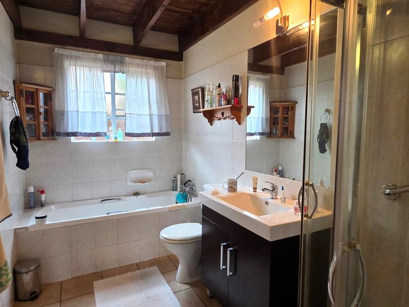 3 Bedroom Property for Sale in Die Wilgers Gauteng