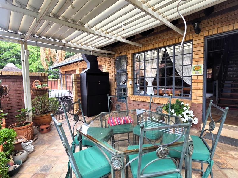 3 Bedroom Property for Sale in Die Wilgers Gauteng