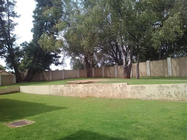 2 Bedroom Property for Sale in Wilro Park Gauteng