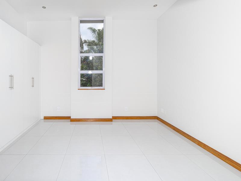 To Let 5 Bedroom Property for Rent in Sandhurst Gauteng