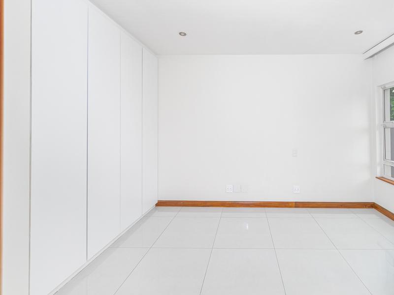 To Let 5 Bedroom Property for Rent in Sandhurst Gauteng