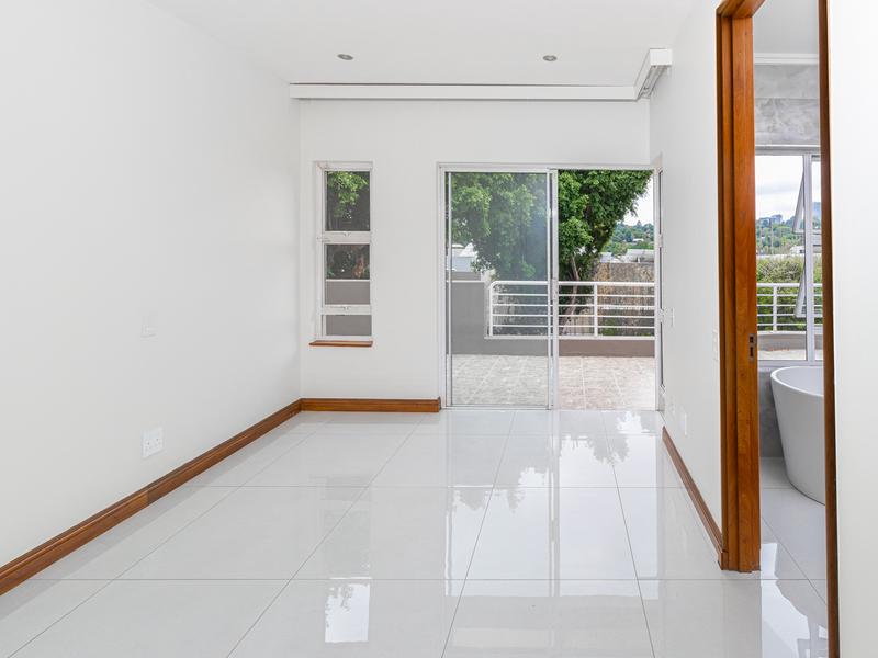 To Let 5 Bedroom Property for Rent in Sandhurst Gauteng