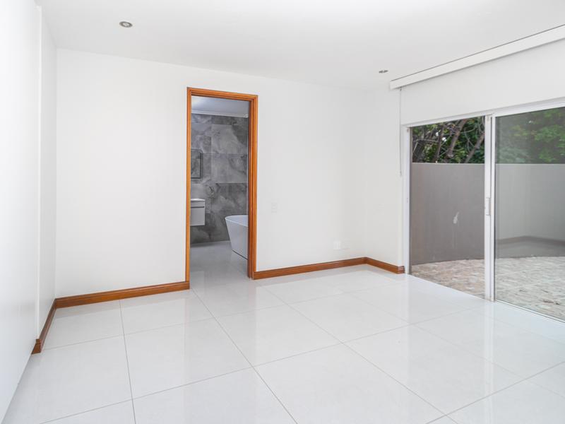 To Let 5 Bedroom Property for Rent in Sandhurst Gauteng