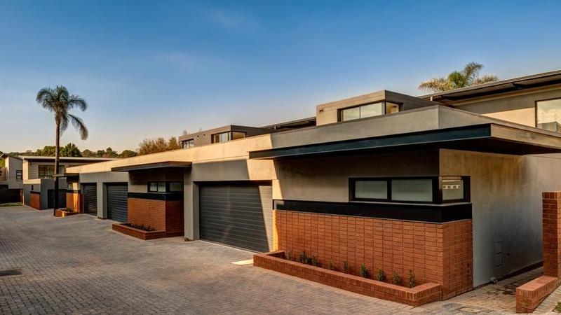 4 Bedroom Property for Sale in Waterkloof Ridge Gauteng