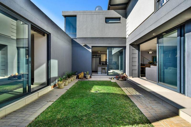 4 Bedroom Property for Sale in Waterkloof Ridge Gauteng