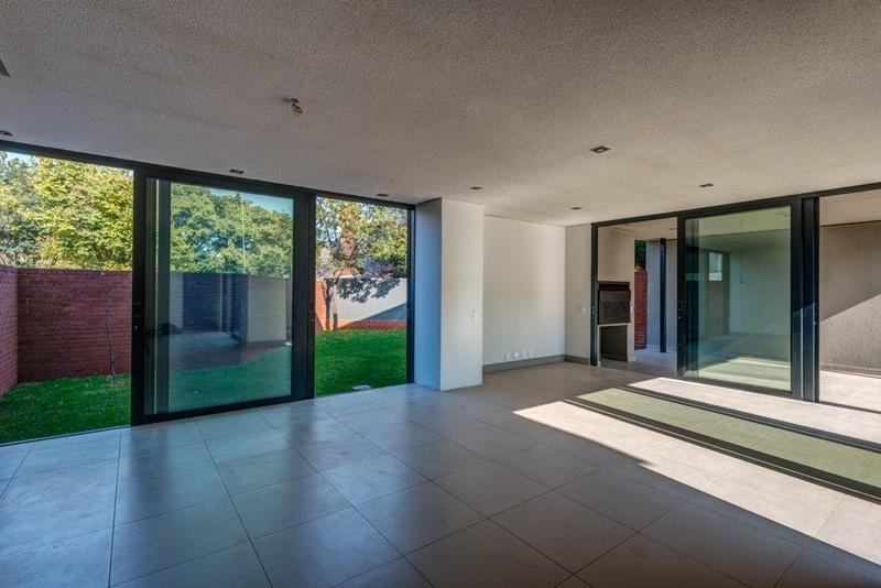 4 Bedroom Property for Sale in Waterkloof Ridge Gauteng