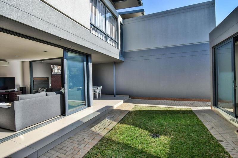 4 Bedroom Property for Sale in Waterkloof Ridge Gauteng