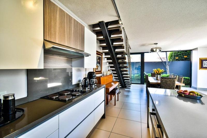 4 Bedroom Property for Sale in Waterkloof Ridge Gauteng