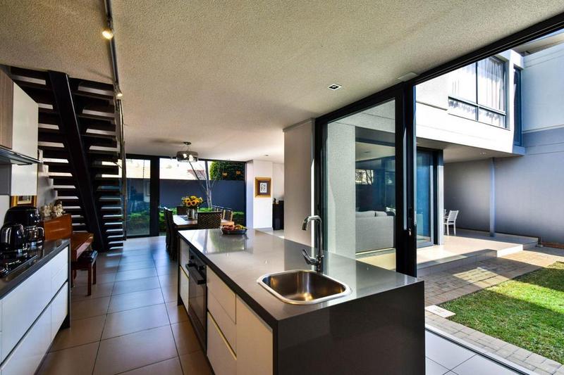 4 Bedroom Property for Sale in Waterkloof Ridge Gauteng