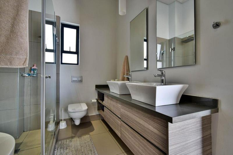 4 Bedroom Property for Sale in Waterkloof Ridge Gauteng