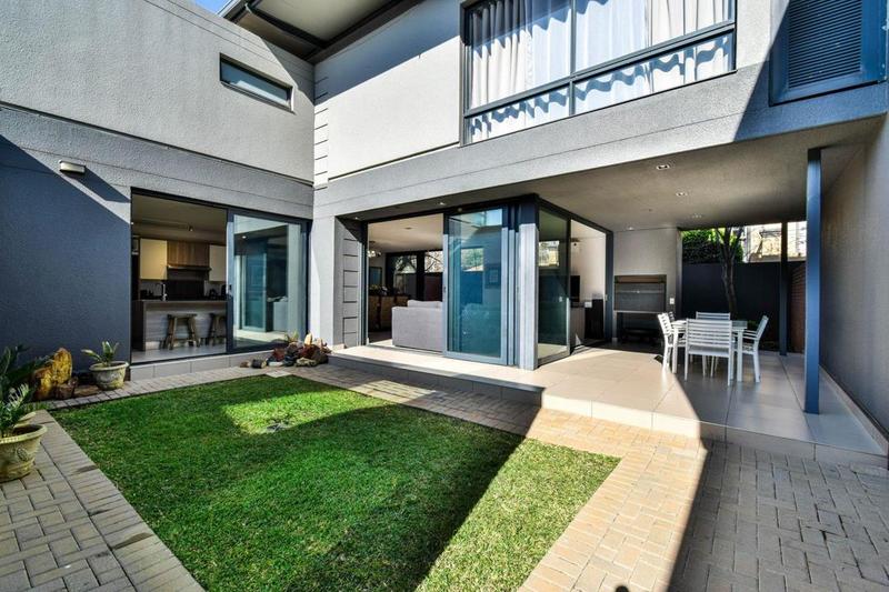 4 Bedroom Property for Sale in Waterkloof Ridge Gauteng