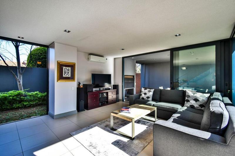 4 Bedroom Property for Sale in Waterkloof Ridge Gauteng